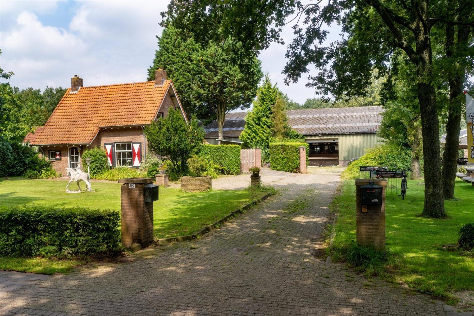 Natuurpoort Van Loon Hotel Loon op Zand Exterior photo